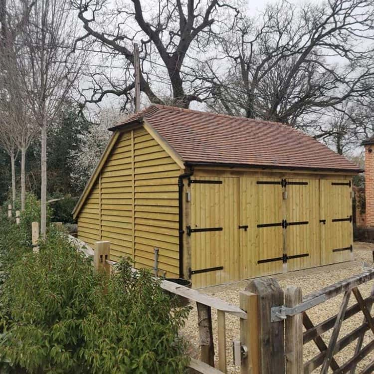 Triple-mobile-stable-and-double-carriage-barn